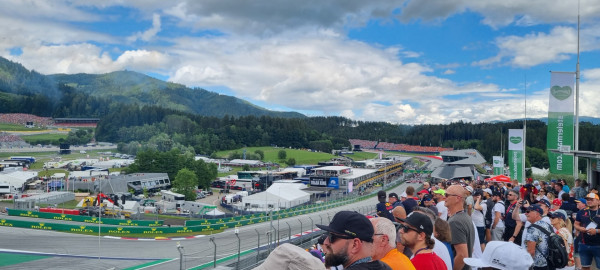 V12 Trackside 